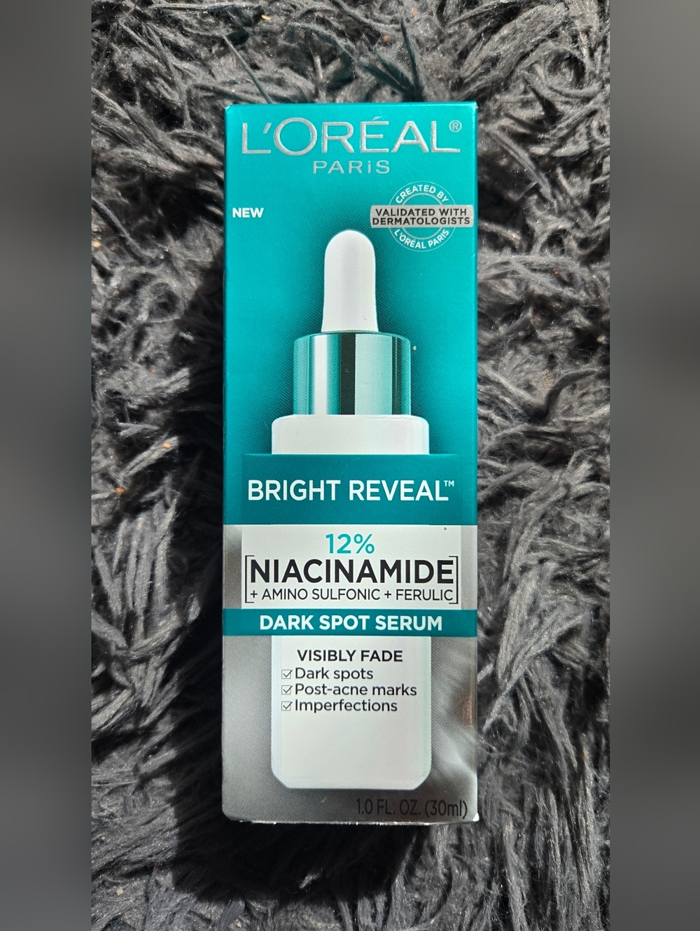 L'Oréal Bright Reveal 12% Niacinamide Dark Spot Serum - Teal & White